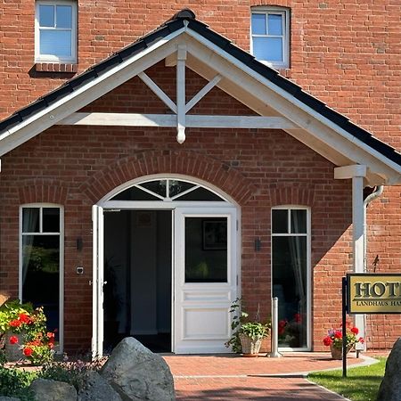 Landhaus Hamester - Hotel & Restaurant Basthorst  エクステリア 写真