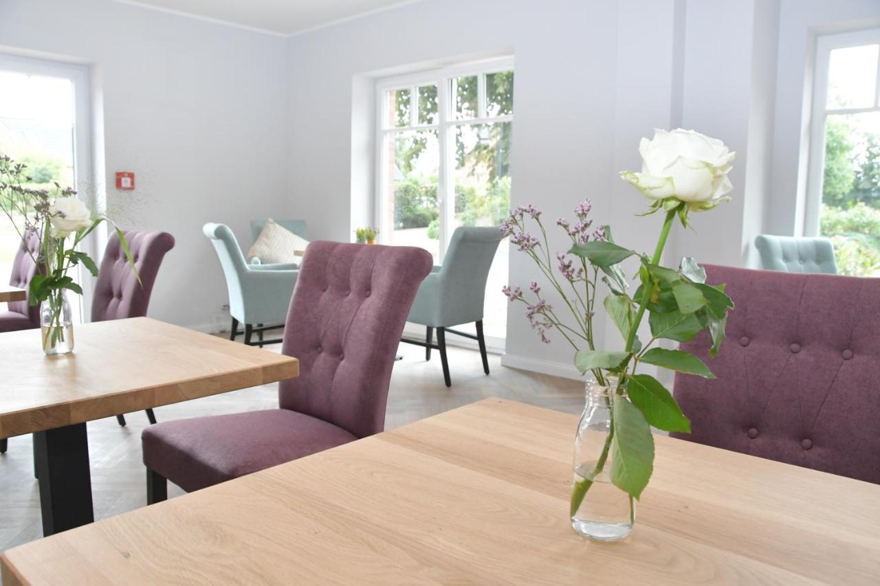 Landhaus Hamester - Hotel & Restaurant Basthorst  エクステリア 写真